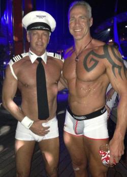 costumehunks:  Submitted by: www.AllThingsDad.tumblr.comFor more