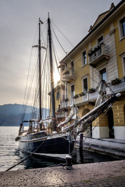 breathtakingdestinations:Lake Garda - Italy (by Roman Pfeiffer) 