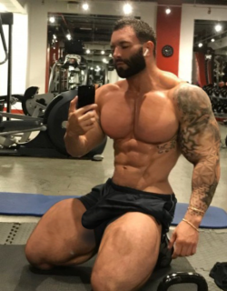 rippedmusclejock:  I need to pump harder. Until I manage to keep