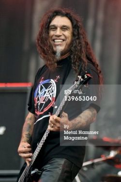 he-as-hollow-as-i-alone:  Tom Araya appreciation post.