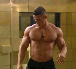 tooswole42:  “My pecs get excited when they start growing after