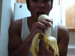 kor-gay-21:  바나나 먹기 대신 잘 빠네여. 핡 섹스를