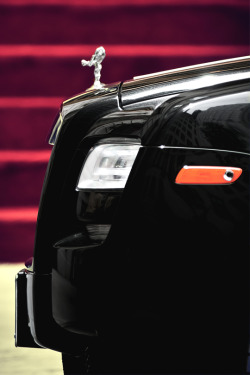 italian-luxury:  Rolls Royce Ghost | More