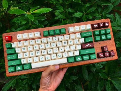 yournewkeyboard:“A board that helps me forget I’m indoors”