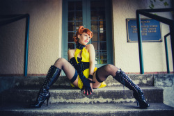 laartfucker:  cosplayblog:  Silk Spectre (Sally Jupiter) from