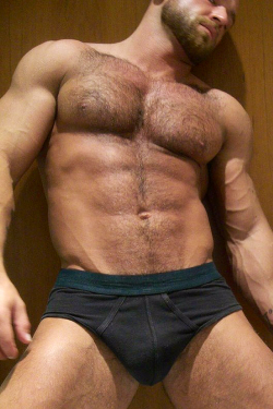 redneck417:  GOD THIS DUDE IS SEXY