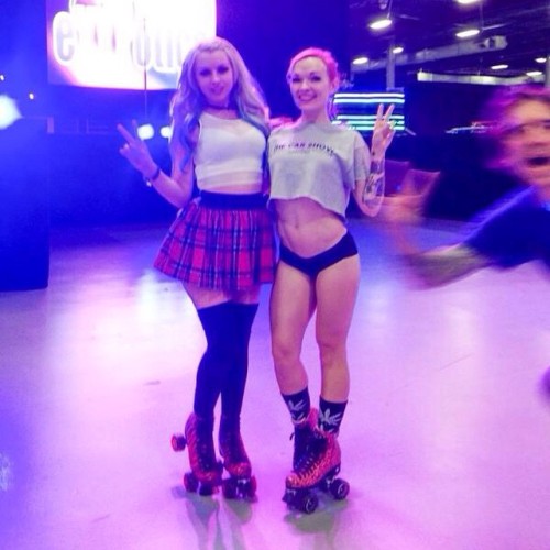 So… There wasÂ @omgitslexiÂ &Â @cupcakedujourÂ doing a pretty shot in front of theÂ @exxxoticaÂ stage on Sunday during our Skate Club skate and some tall southern asshat of a photographer tried to photobomb'em on his skateboard. ðŸ˜œ man, what