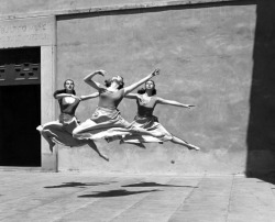 lonequixote:  Three Dancers, Mills College by Imogen Cunningham