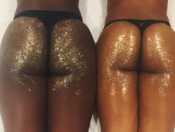 truthinthebooty: You know we had to sprinkle some glitter for