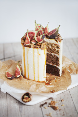 sweetoothgirl:  Walnut Ombre Cake with Fresh Goat Cheese and