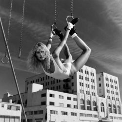 vintagesalt:Daryl Hannah photographed by Helmut Newton || 1984