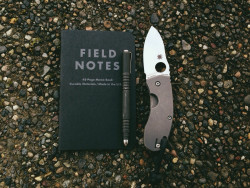 thenewartemis:  everyday-cutlery:  -Field Notes Pitch Black -Hinderer