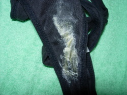 jo130130 submitted this crusty thong
