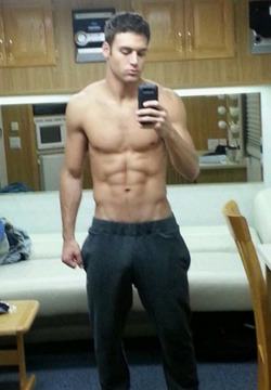 harder-better-faster-stronger98:  Ryan Guzman <3