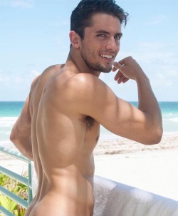 Male Celebrity Pits