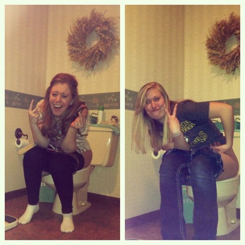dimitrivegas:  Going poop