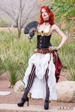 steam-girls:  Amazing Arizona Comic Con Day 1: Verys Riviereby Firelight-Cosplay