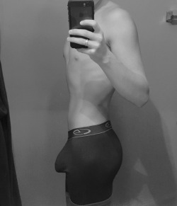 eternltwink:  No arch, no positioning, just me and my ass :)