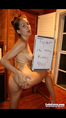 Are you my kinky boy?? :) (full picset here: http://www.lelulove.com/?mb=UGhvdG9zfHw= ) #ass #booty Member Pic