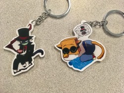 eikuuhyoart:  The kitty Black Hat and Flug charms came in today