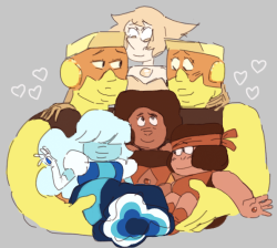 745298:components of two gem fusions of ~love~ hanging out