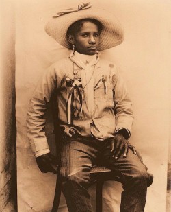 peashooter85:  Mexican soldatera (female soldier) from Michoacán,