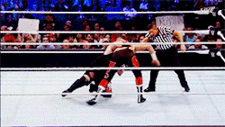 mithen-gifs-wrestling:  Quality headlock time with Kevin and