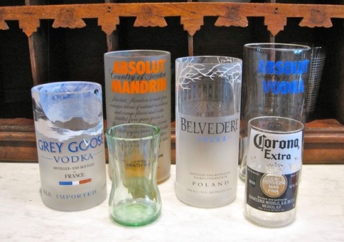 pricklylegs:  sirmicdoodle:  xemptfromxplanations:  Glassware can get pretty expensive especially if youâ€™re in college and always getting sht faced and breaking your glasses. Start just using your empty beer bottles and turning them into your new glasse