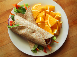 garden-of-vegan:  Whole wheat wraps filled with butter lettuce,