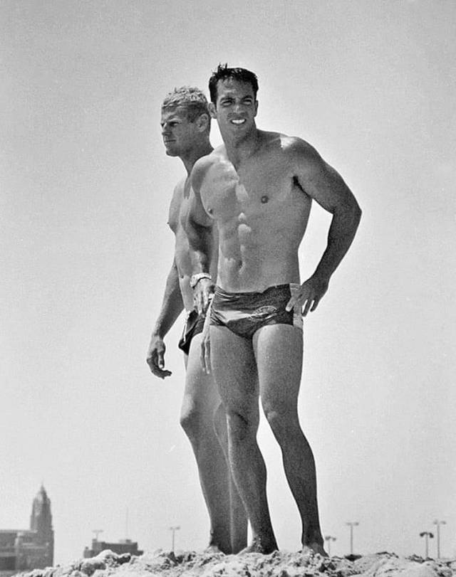 passareltemps:1960’s lifeguards, Jones Beach.