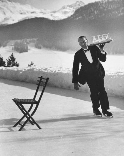 life:Waiter Rene Breguet at waiter’s school on skates practicing