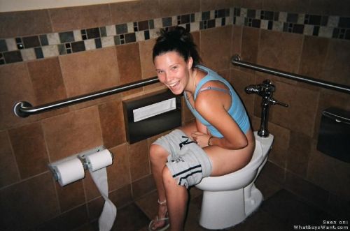 dimitrivegas:  Pooping girls