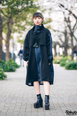 tokyo-fashion:  19-year-old Rino’s minimalist futuristic street