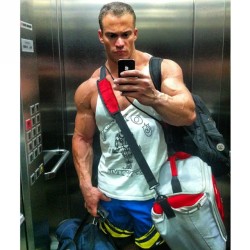 drwannabe:  Daniel Guedes