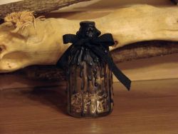 thorandaine:  Witch-bottle to protect from negative energies:
