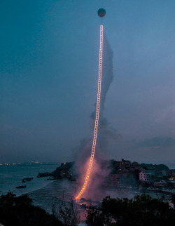 a-r-t-history:  Cai Guo-Qiang, Sky Ladder, Huiyu Island Harbour,