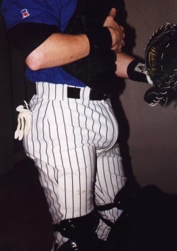 jockcup7:  invids1:  men in their catcher’s gear…hell yes. 