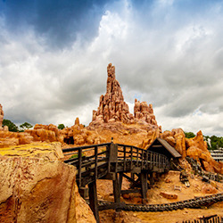  Disney Parks Challenge → 10 Rides → 6/10   ↳Big Thunder