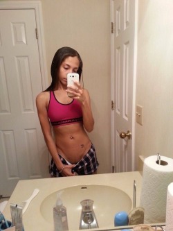 sexposuretime:  Nsfwdomi  New Bae 