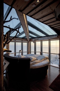 harvestheart:  Eagle’s Nest Suite - Finland.  Perfect sniping