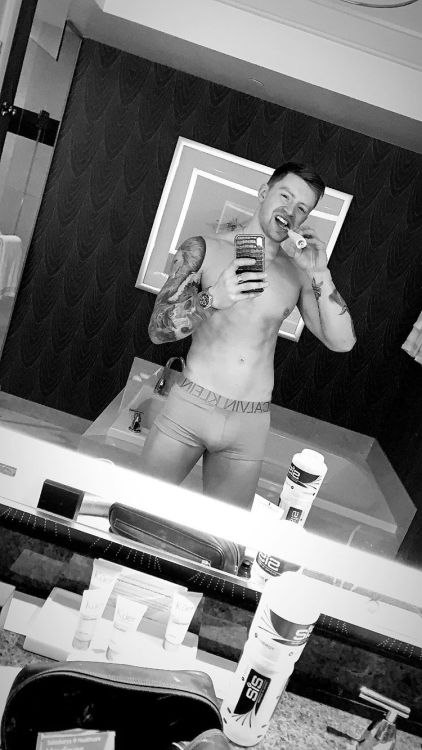 hunkdomination:  https://hunkdomination.blogspot.com/