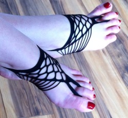 shareyourfeet:  Share Your Feet…Your GF’s…Wife…Candids…Favorite models here!!!  http://shareyourfeet.tumblr.com 