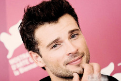 tomwellingweb:  tom welling at a parkland photocall at the 70th