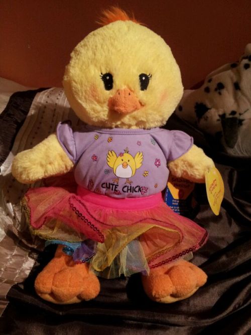 danybears:  My new build A bear! Heâ€™s called Boberella and heâ€™s a dragduck! Thank you mummy and daddy for taking me!  Awwww :3
