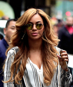 lemonaades:  Beyoncé Leaving her office in NYC (10.29.14) 