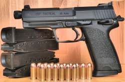 stay-zeroed:  HK USP Tactical .45 (by Passhh)