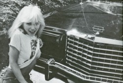 debbieharry1979:  debbie harry of blondie flashes a tit at a