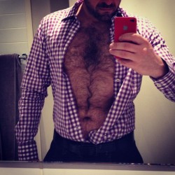 collegepig:  hirsutehypersex:  Ready for work #instagay #instahairy