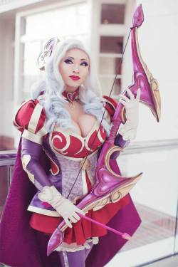 gaming-cosplay-nation:  Happy Valentines Day! <3Heartseeker