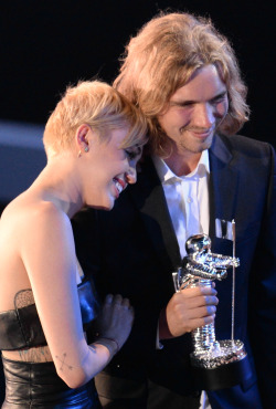 timid:  -radiatemileyray:  Miley Cyrus won the biggest award
